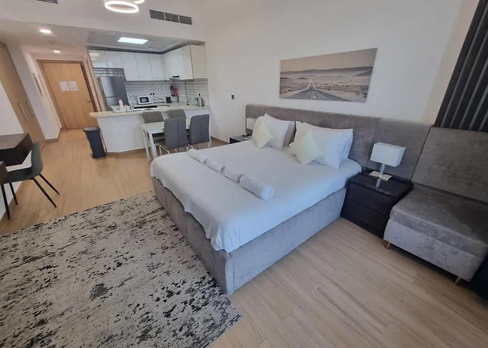 151 Residence Jumeirah Gardens