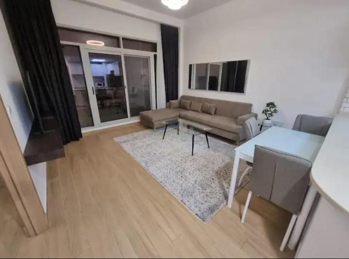 Apartment 151 Jumeirah Gardens *